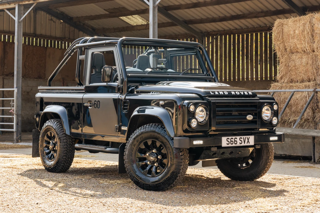 2009 Land Rover Defender 90 - Image 2 of 31