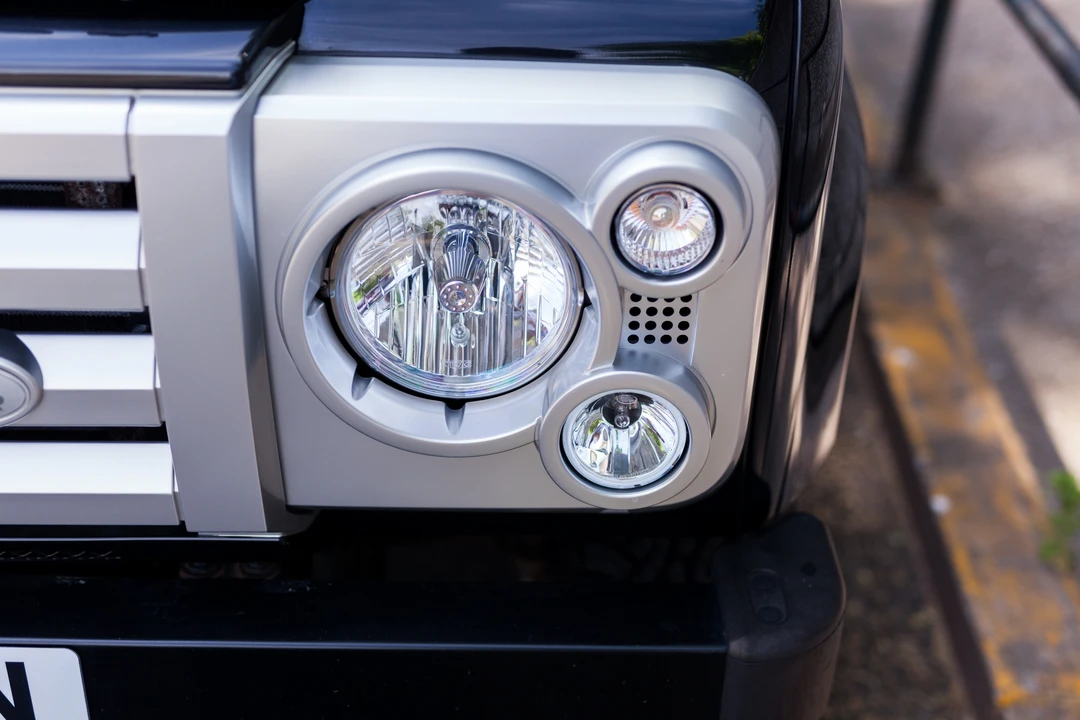 2009 Land Rover Defender 90 - Image 12 of 31