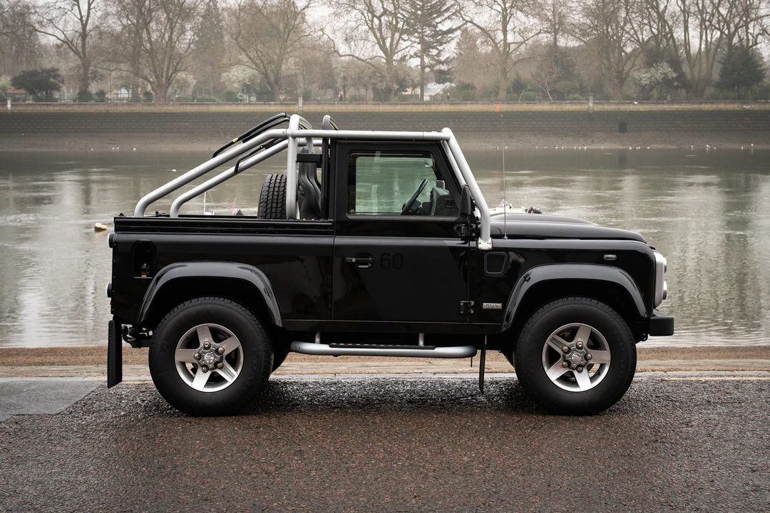 2009 Land Rover Defender 90 - Image 4 of 31