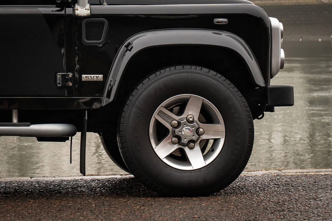 2009 Land Rover Defender 90 - Image 8 of 31
