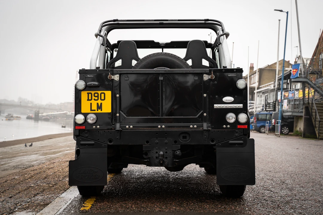 2009 Land Rover Defender 90 - Image 23 of 31