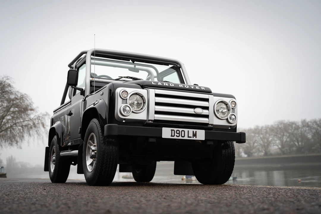 2009 Land Rover Defender 90 - Image 25 of 31