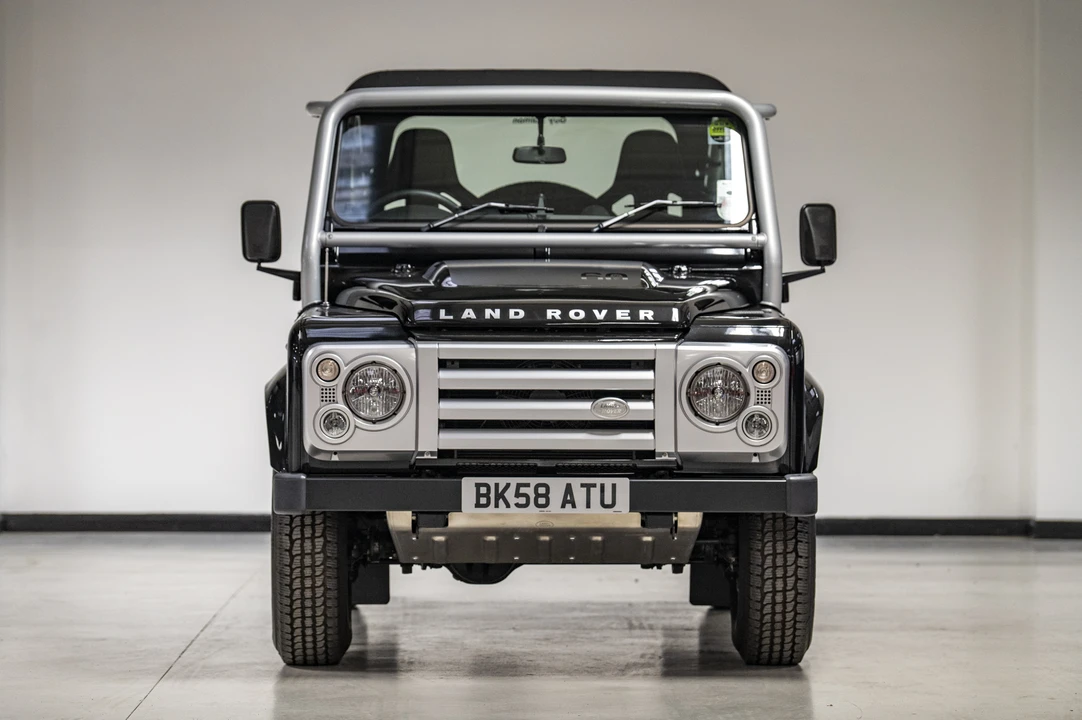 2009 Land Rover Defender 90 - Image 3 of 31