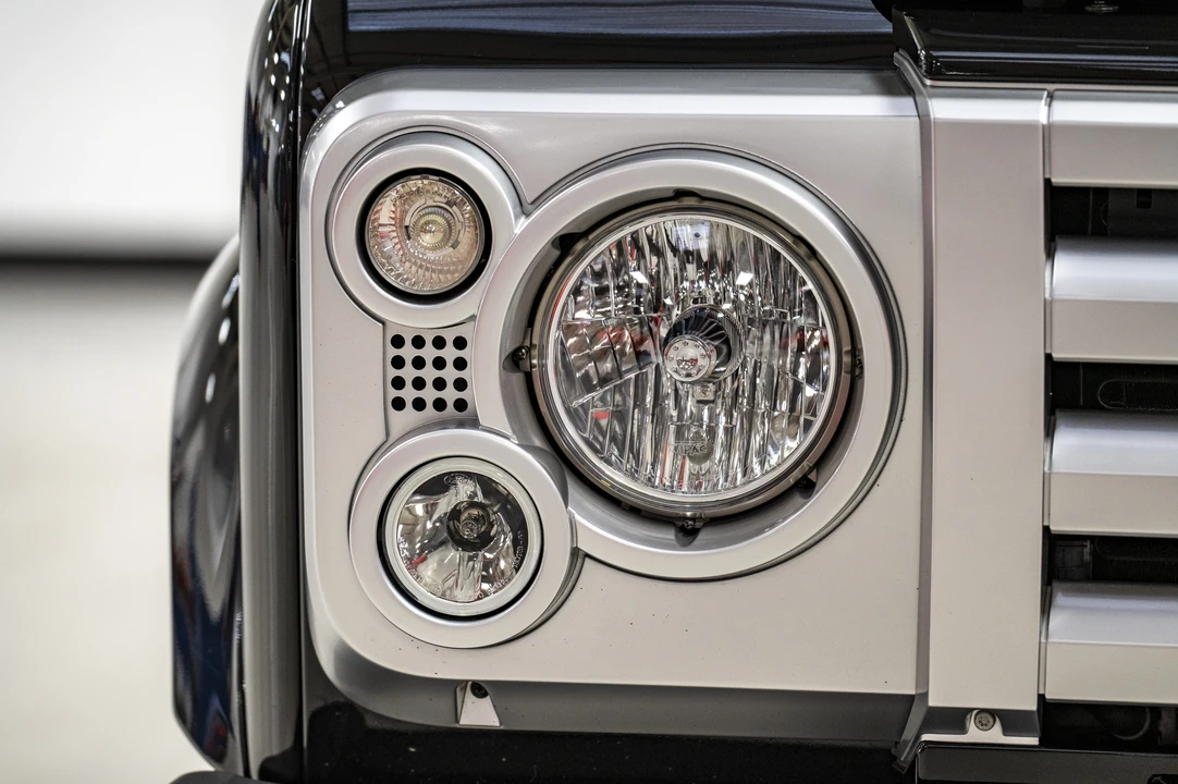 2009 Land Rover Defender 90 - Image 18 of 31