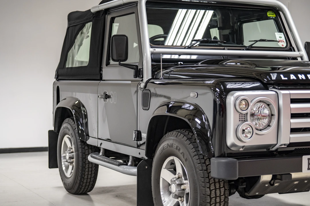 2009 Land Rover Defender 90 - Image 24 of 31