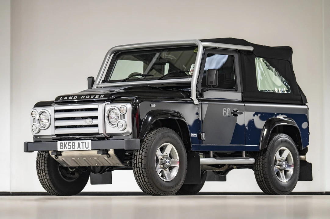 2009 Land Rover Defender 90 - Image 2 of 31