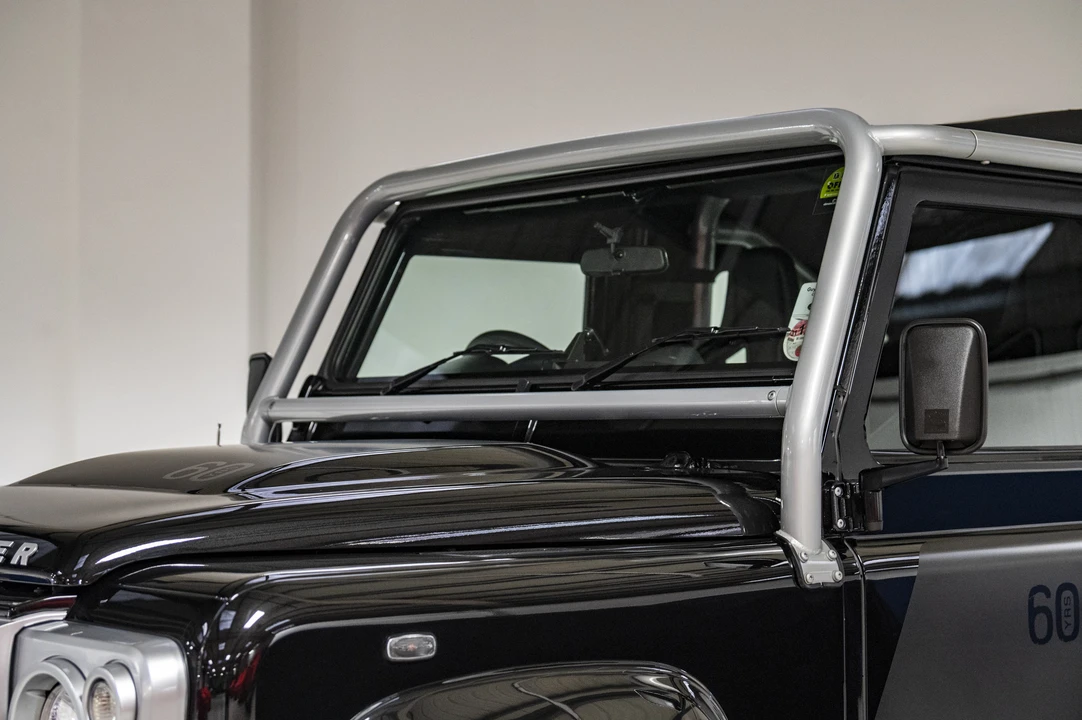 2009 Land Rover Defender 90 - Image 27 of 31