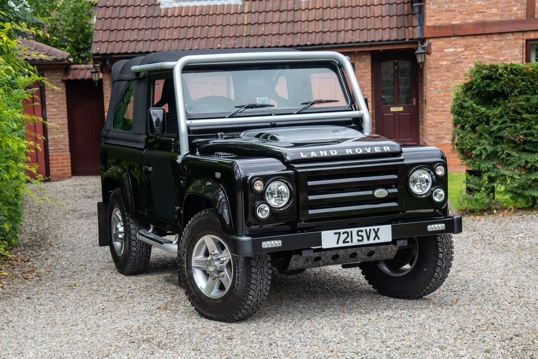 2009 Land Rover Defender 90 - Image 12 of 31