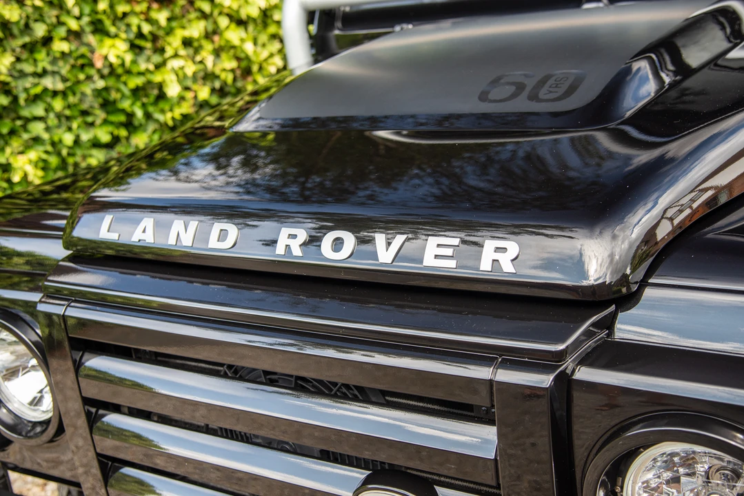 2009 Land Rover Defender 90 - Image 13 of 31