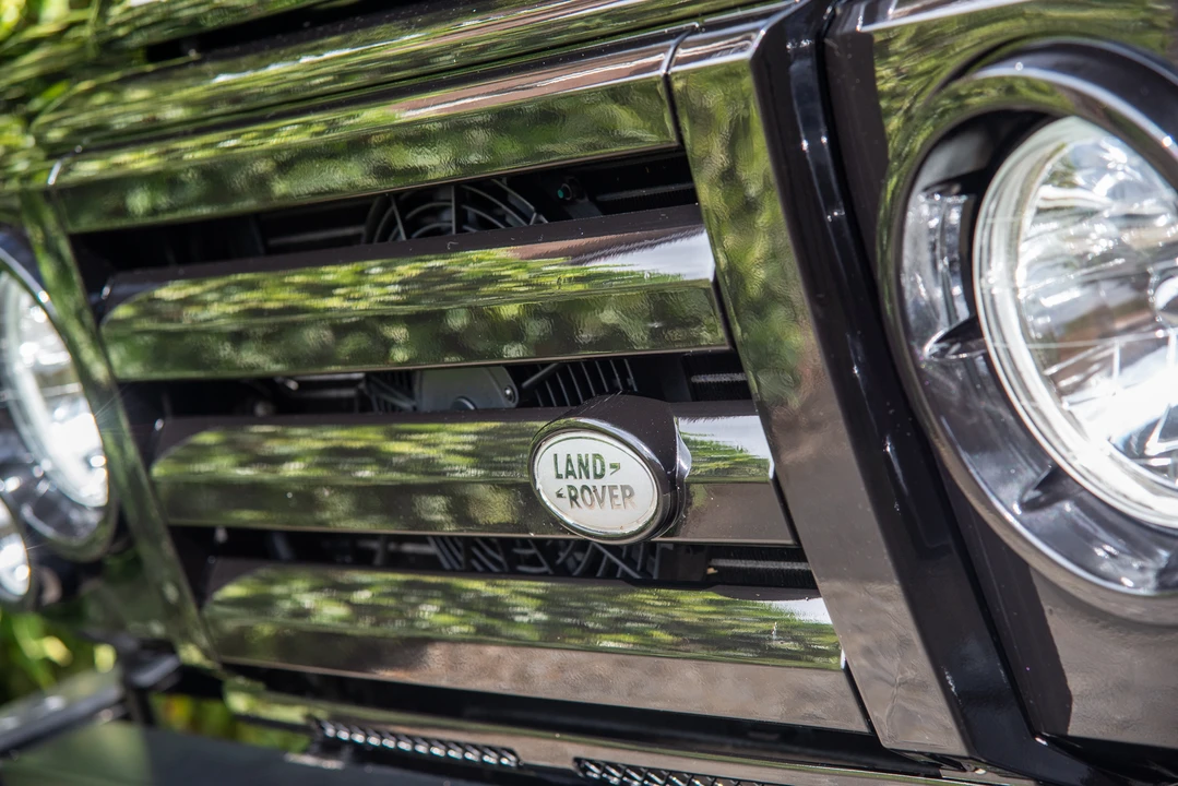 2009 Land Rover Defender 90 - Image 19 of 31