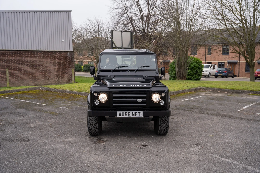 2009 Land Rover Defender 90 - Image 3 of 31
