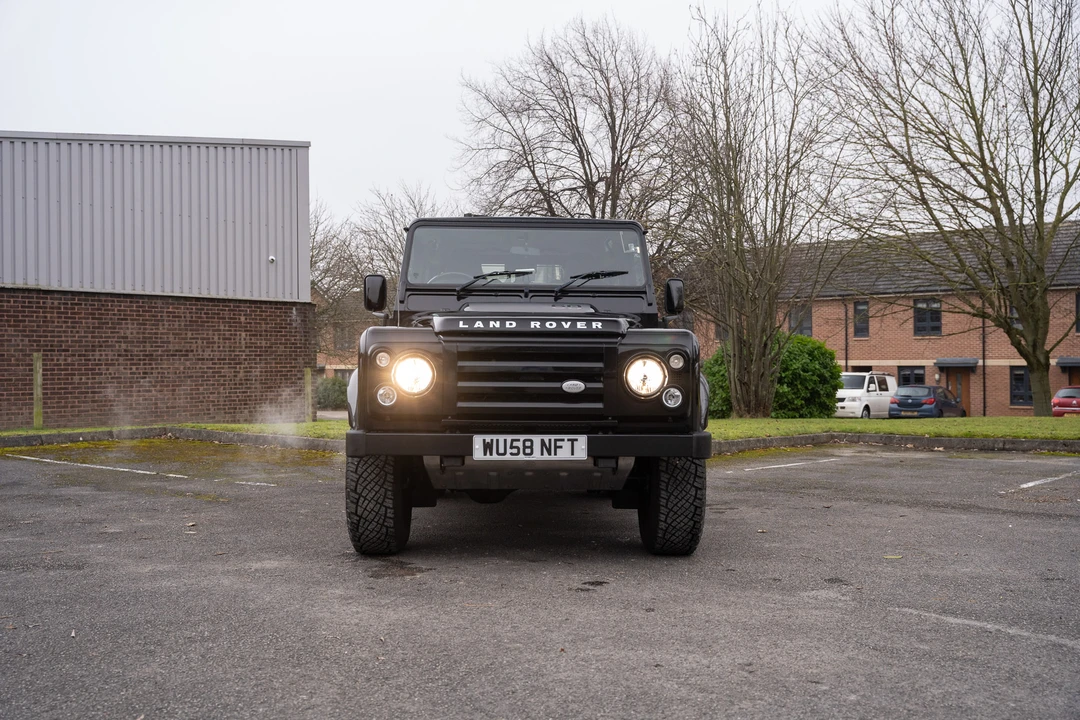 2009 Land Rover Defender 90 - Image 4 of 31