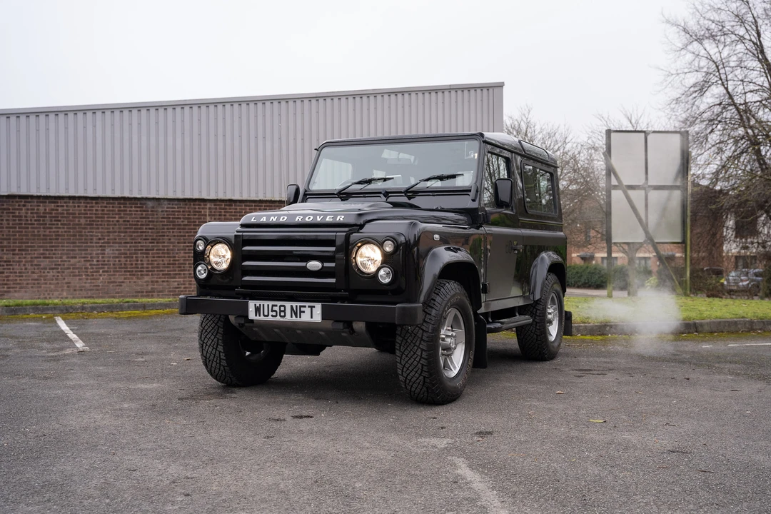 2009 Land Rover Defender 90 - Image 5 of 31