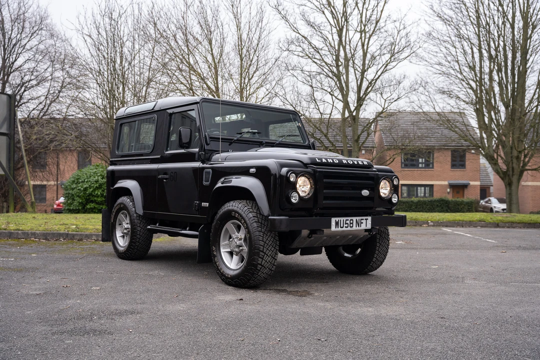 2009 Land Rover Defender 90 - Image 7 of 31