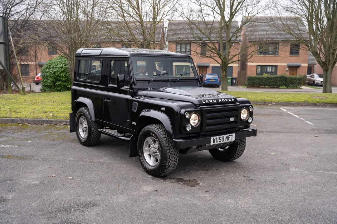 2009 Land Rover Defender 90 - Image 8 of 31