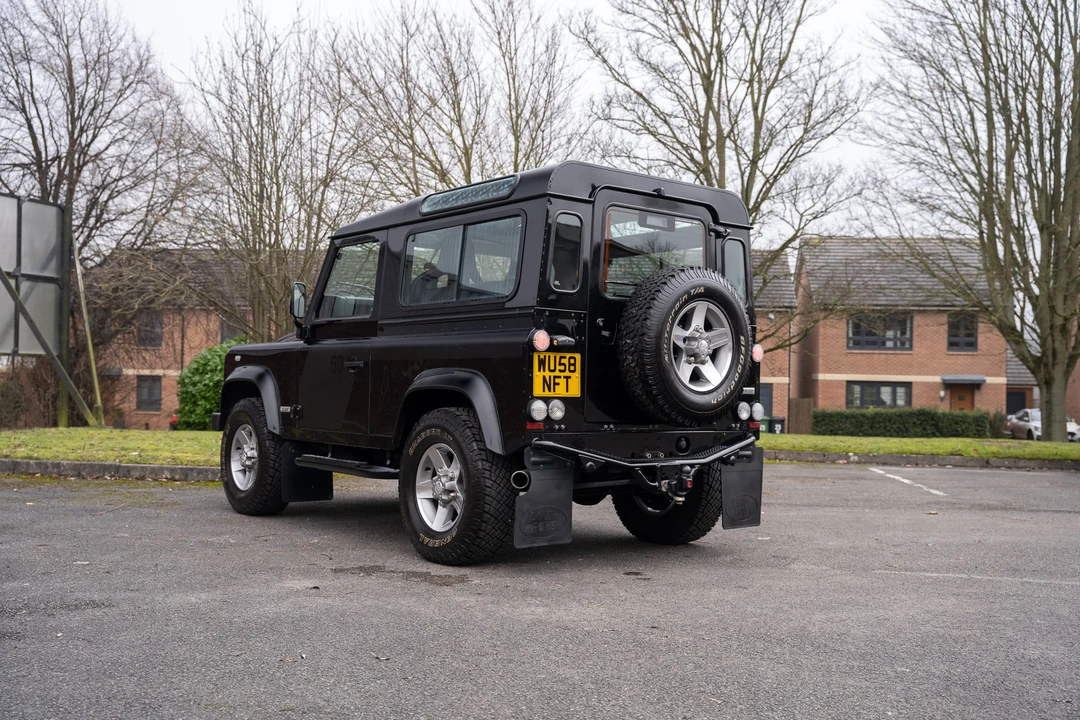 2009 Land Rover Defender 90 - Image 12 of 31