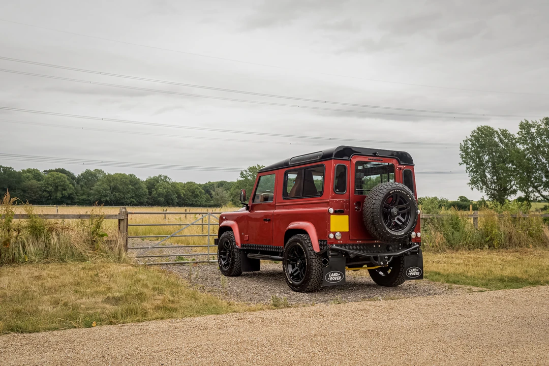 2009 Land Rover Defender 90 - Image 13 of 31