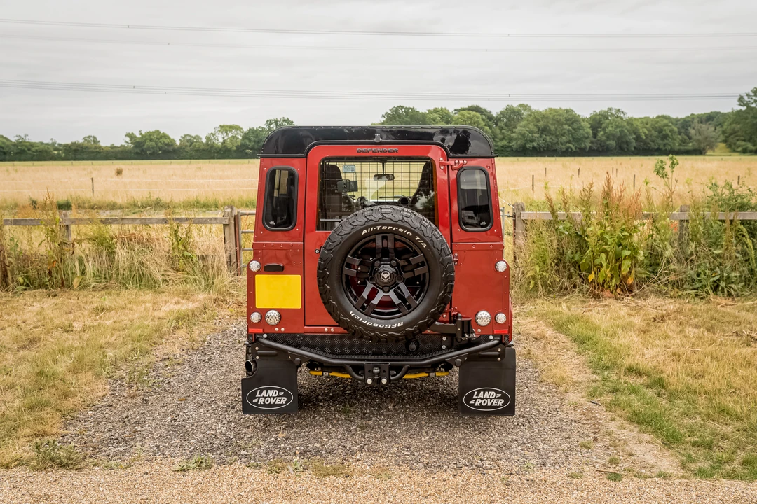 2009 Land Rover Defender 90 - Image 7 of 31
