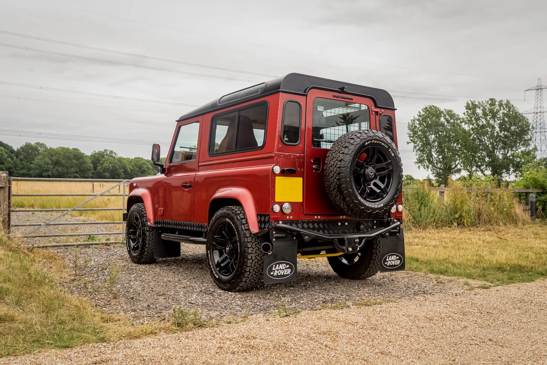 2009 Land Rover Defender 90 - Image 8 of 31