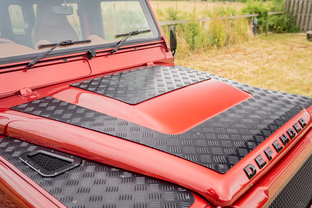 2009 Land Rover Defender 90 - Image 15 of 31