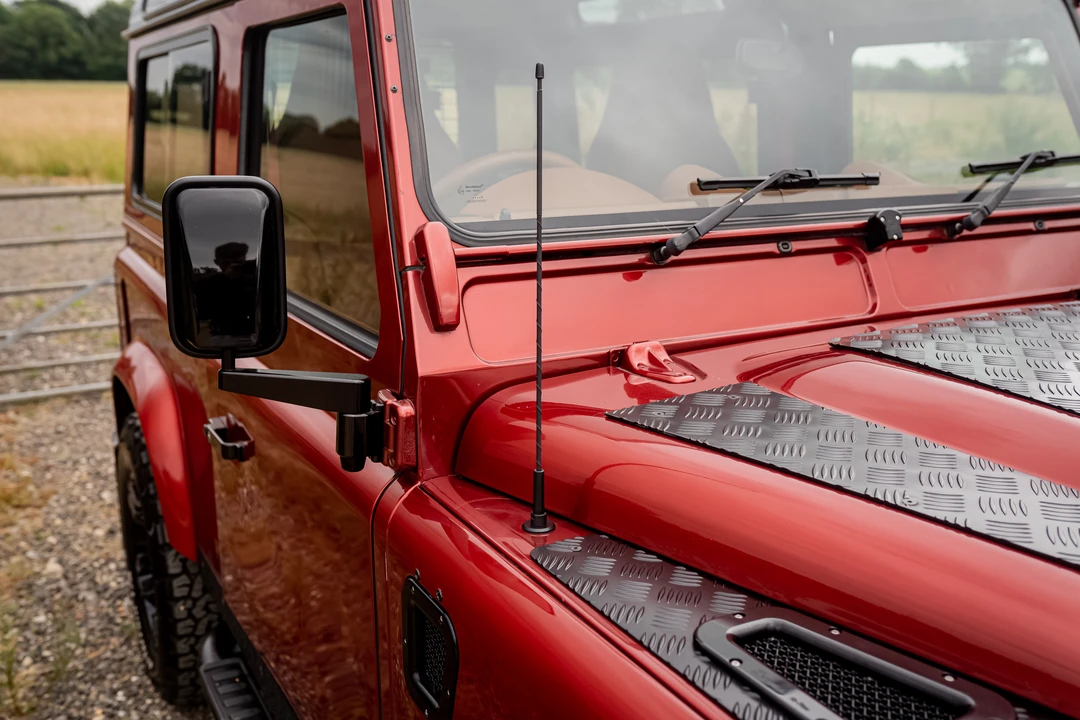 2009 Land Rover Defender 90 - Image 17 of 31