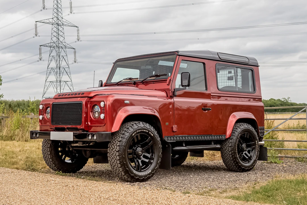 2009 Land Rover Defender 90 - Image 2 of 31