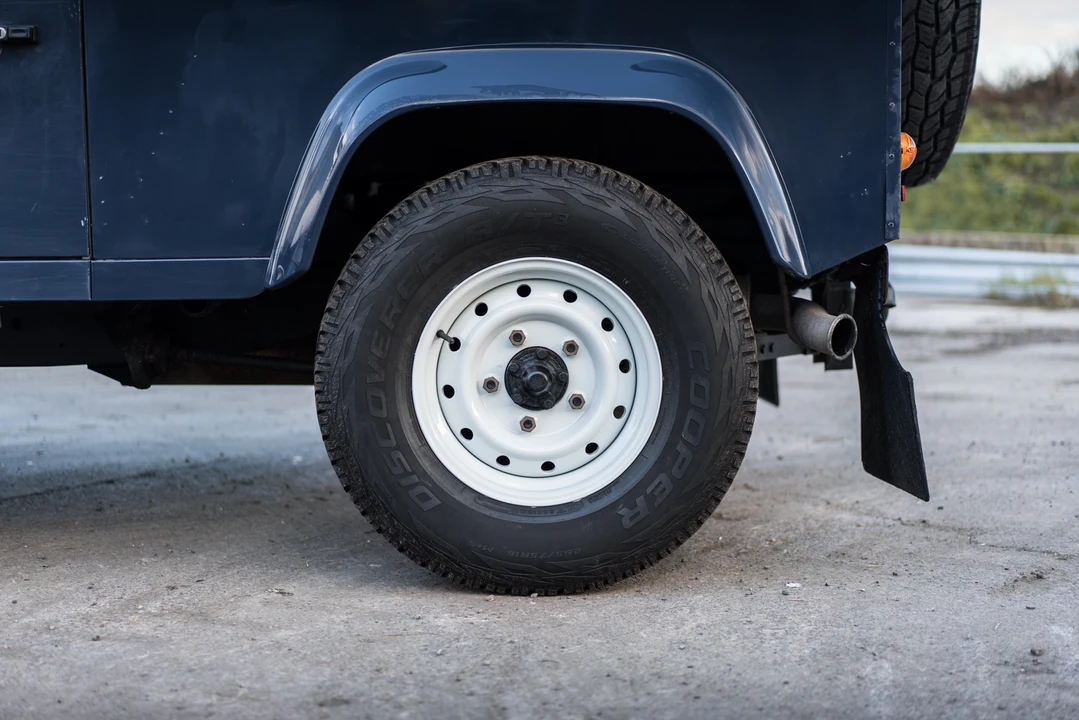 2009 Land Rover Defender 90 - Image 24 of 31