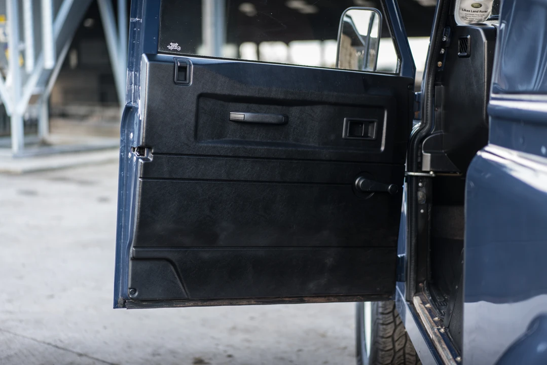 2009 Land Rover Defender 90 - Image 27 of 31