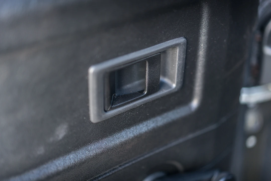 2009 Land Rover Defender 90 - Image 30 of 31