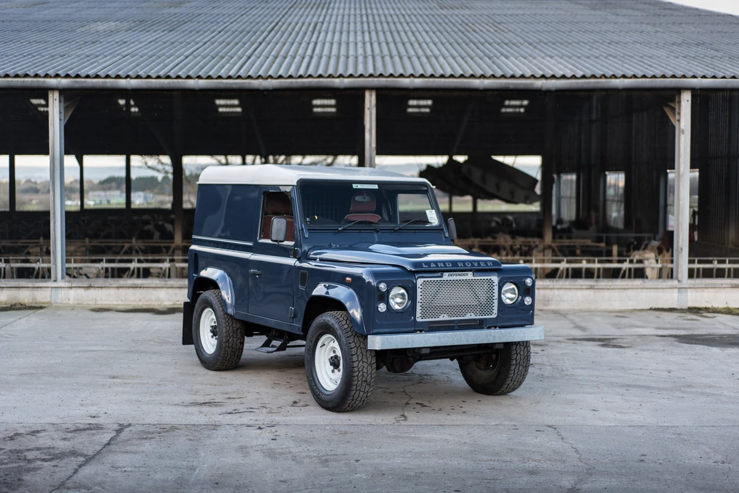 2009 Land Rover Defender 90 - Image 4 of 31