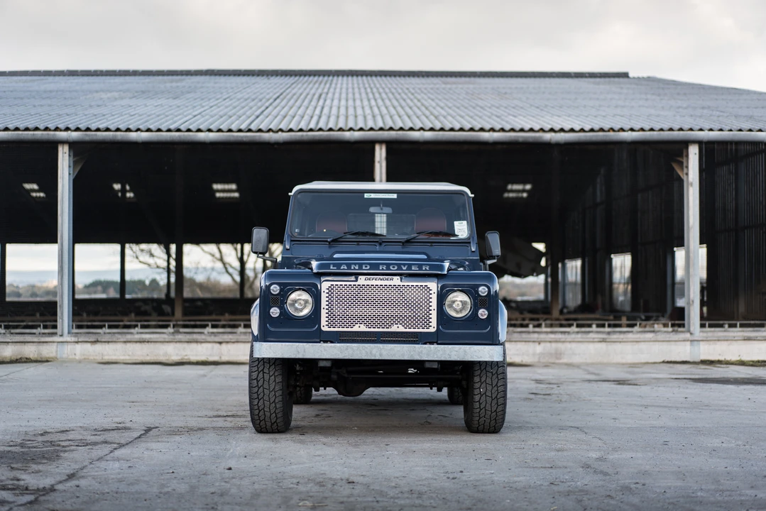 2009 Land Rover Defender 90 - Image 5 of 31