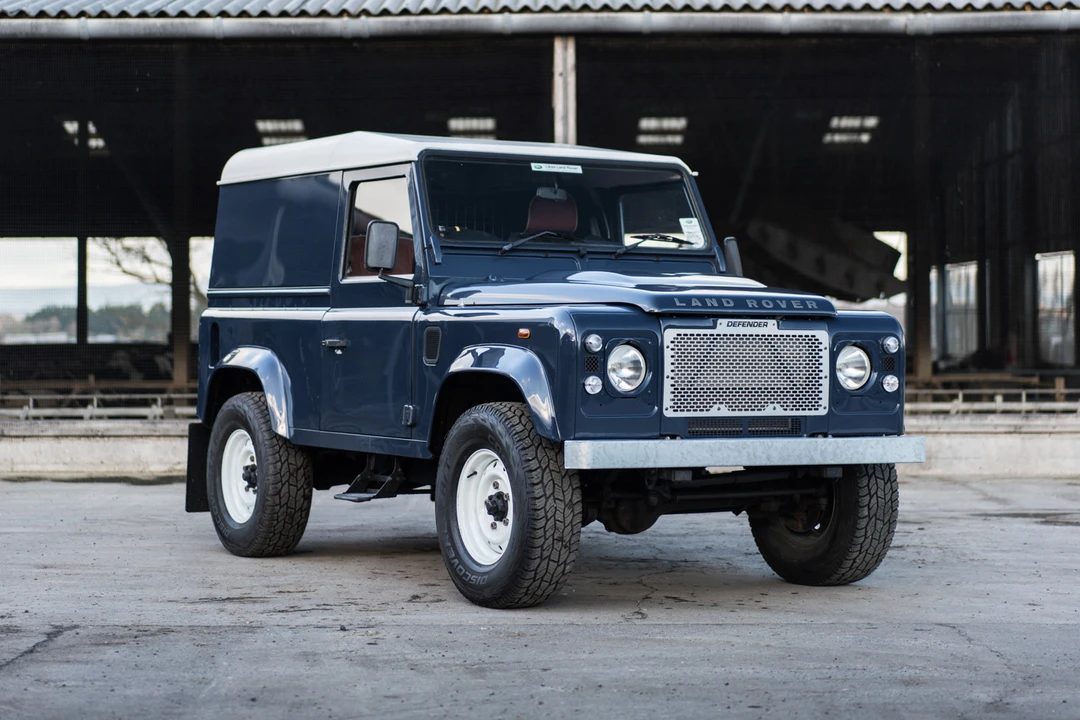 2009 Land Rover Defender 90 - Image 2 of 31