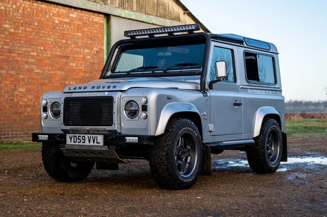 2009 Land Rover Defender 90 - Image 2 of 31
