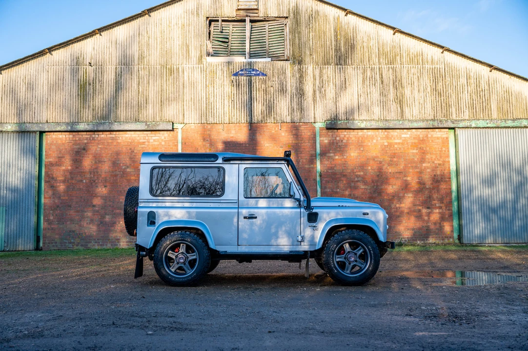 2009 Land Rover Defender 90 - Image 23 of 31