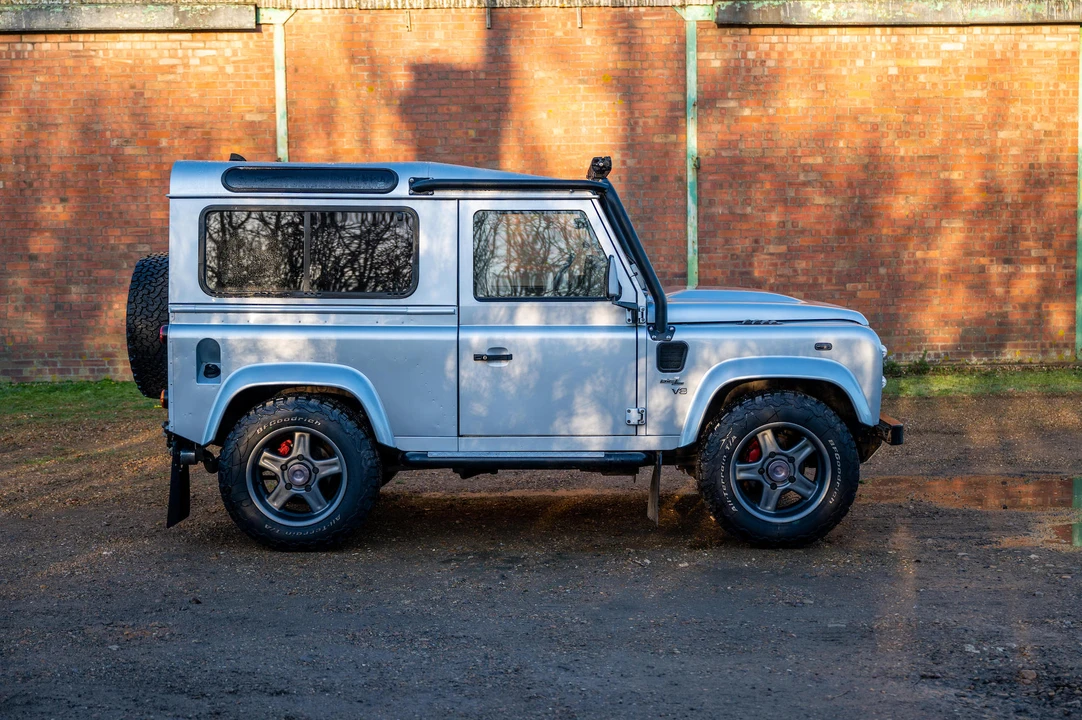 2009 Land Rover Defender 90 - Image 22 of 31