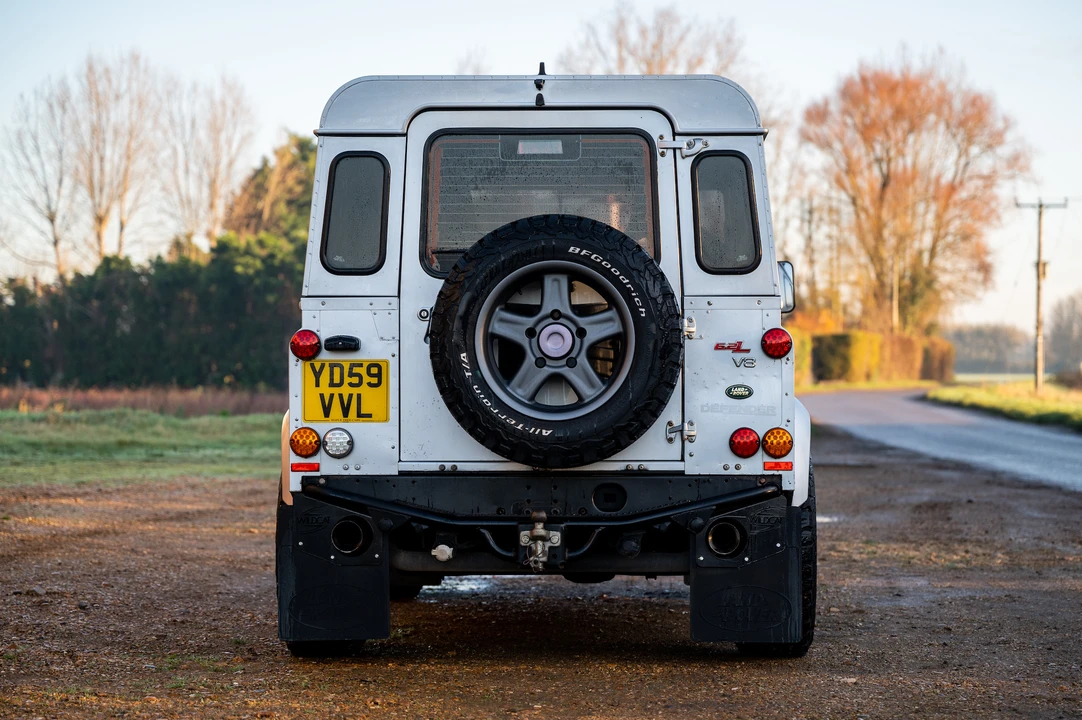 2009 Land Rover Defender 90 - Image 19 of 31