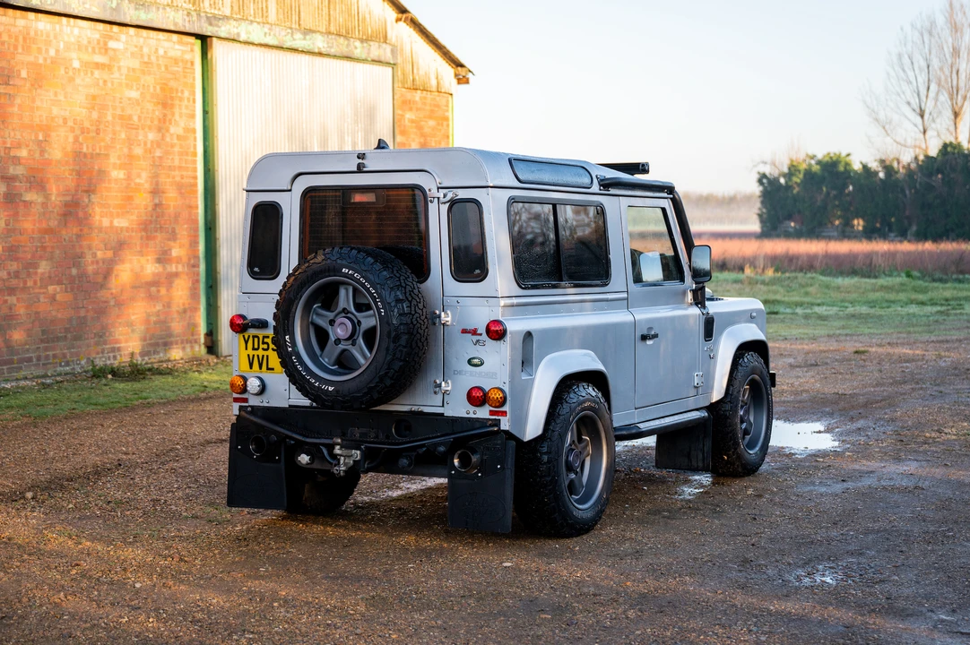 2009 Land Rover Defender 90 - Image 20 of 31
