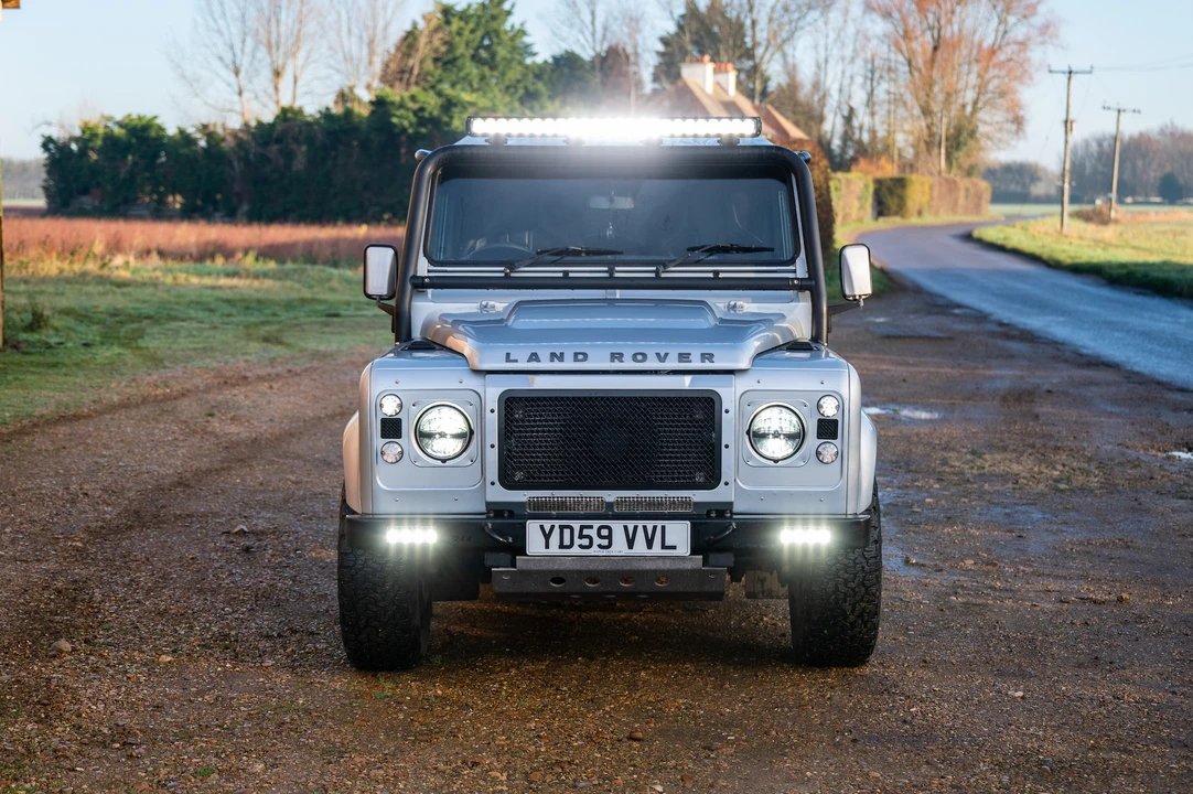2009 Land Rover Defender 90 - Image 24 of 31