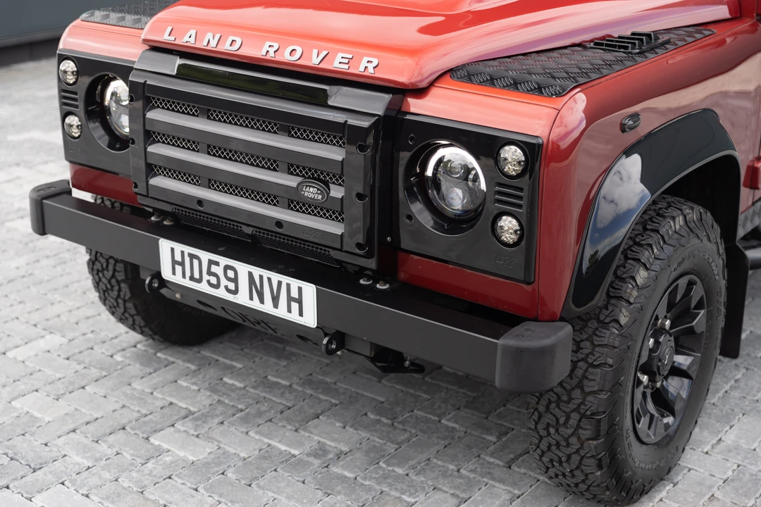 2009 Land Rover Defender 90 - Image 16 of 31