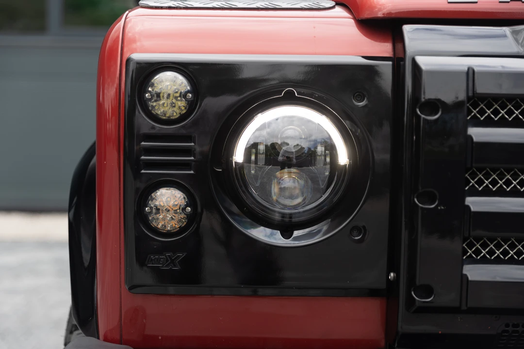 2009 Land Rover Defender 90 - Image 19 of 31