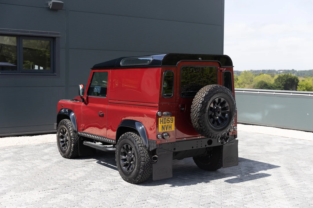 2009 Land Rover Defender 90 - Image 8 of 31