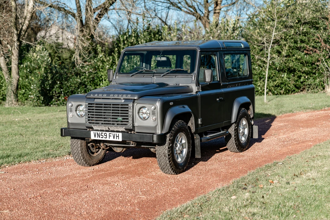 2009 Land Rover Defender 90 - Image 10 of 31