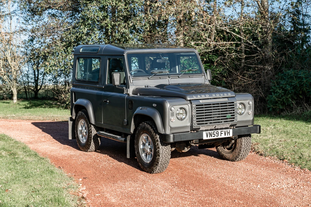 2009 Land Rover Defender 90 - Image 15 of 31