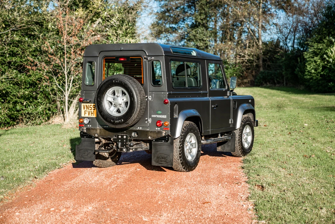 2009 Land Rover Defender 90 - Image 23 of 31