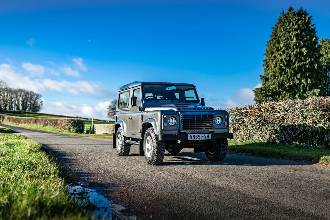 2009 Land Rover Defender 90 - Image 25 of 31