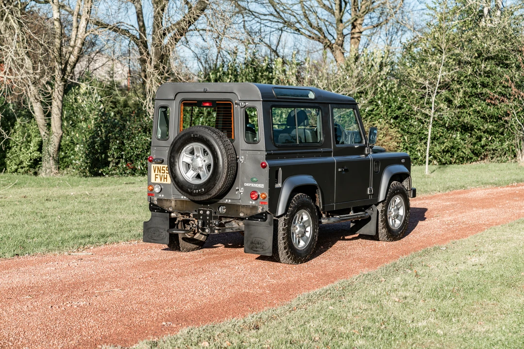 2009 Land Rover Defender 90 - Image 18 of 31