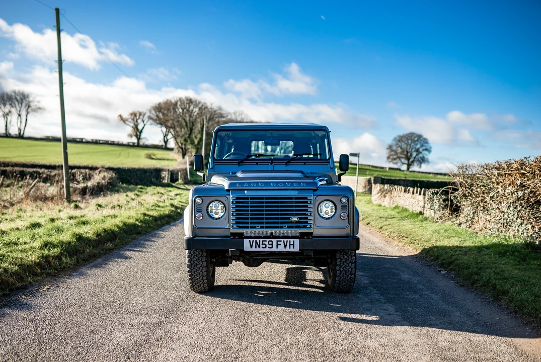 2009 Land Rover Defender 90 - Image 27 of 31