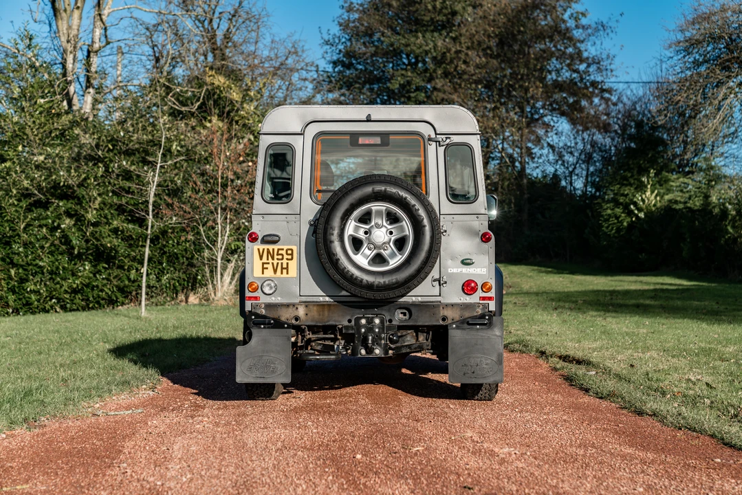 2009 Land Rover Defender 90 - Image 7 of 31