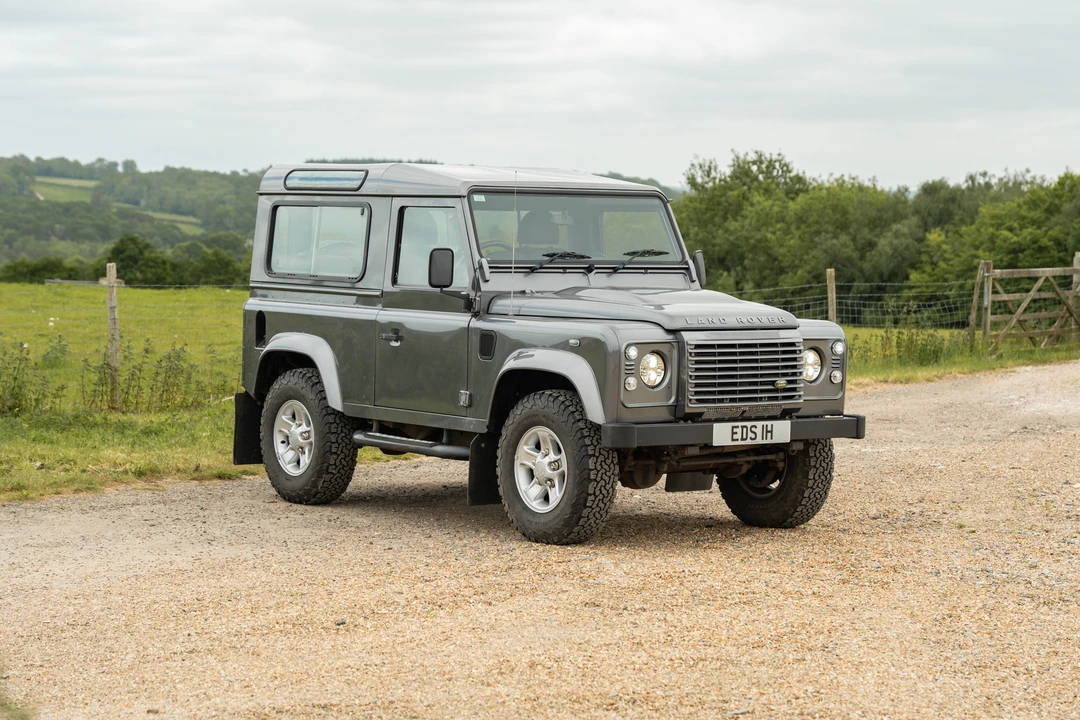 2009 Land Rover Defender 90 - Image 12 of 31