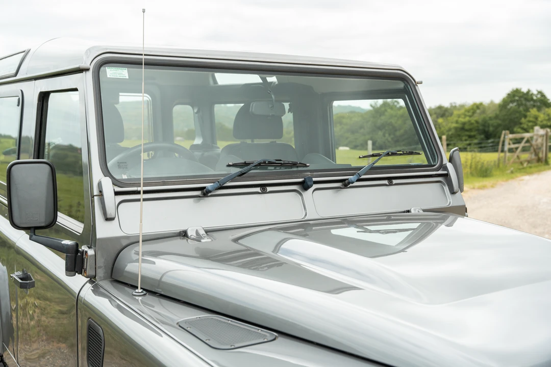 2009 Land Rover Defender 90 - Image 28 of 31